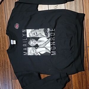 NWOT Marilyn Monroe black graphic sweatshirt size medium